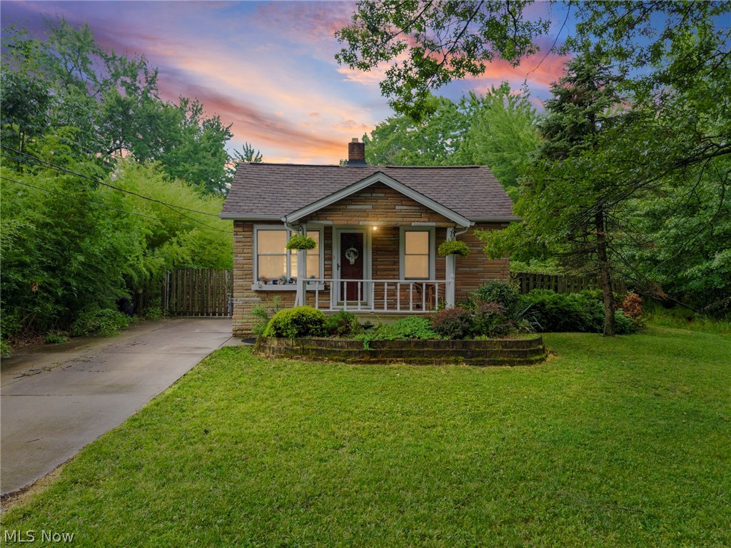 21073 Morris Drive Property Photo 1