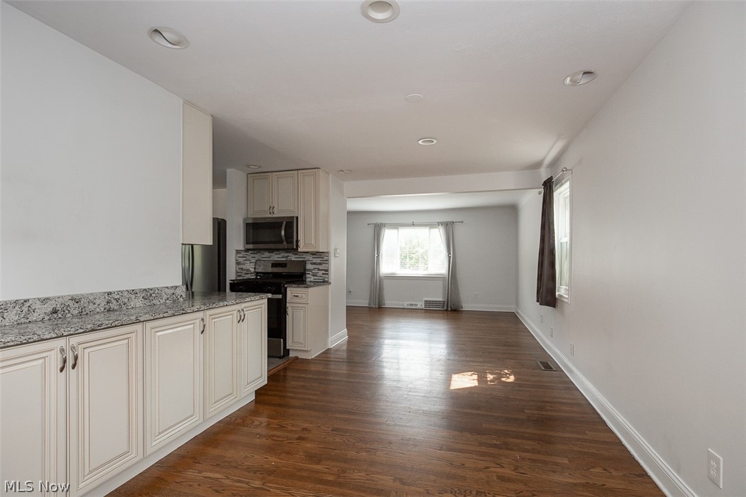 4855 Edsal Drive Property Photo 11