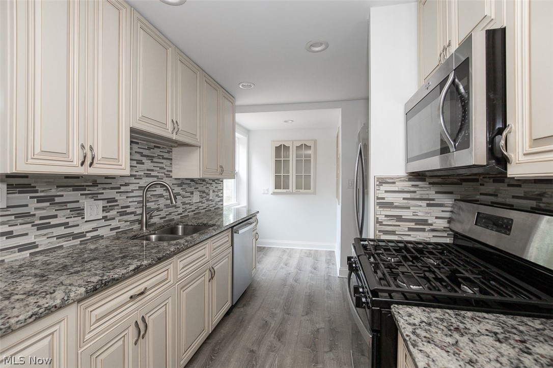 4855 Edsal Drive Property Photo 12