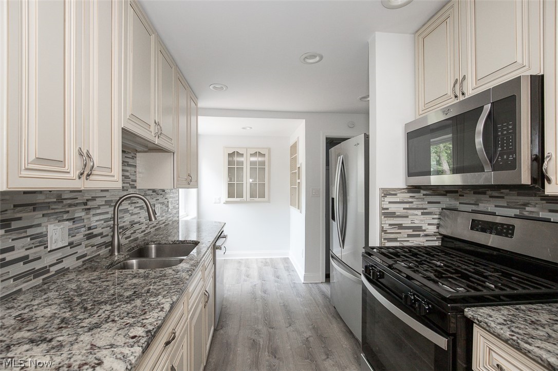 4855 Edsal Drive Property Photo 13