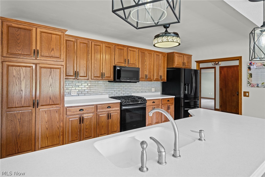 3230 E Wallings Road Property Photo 13