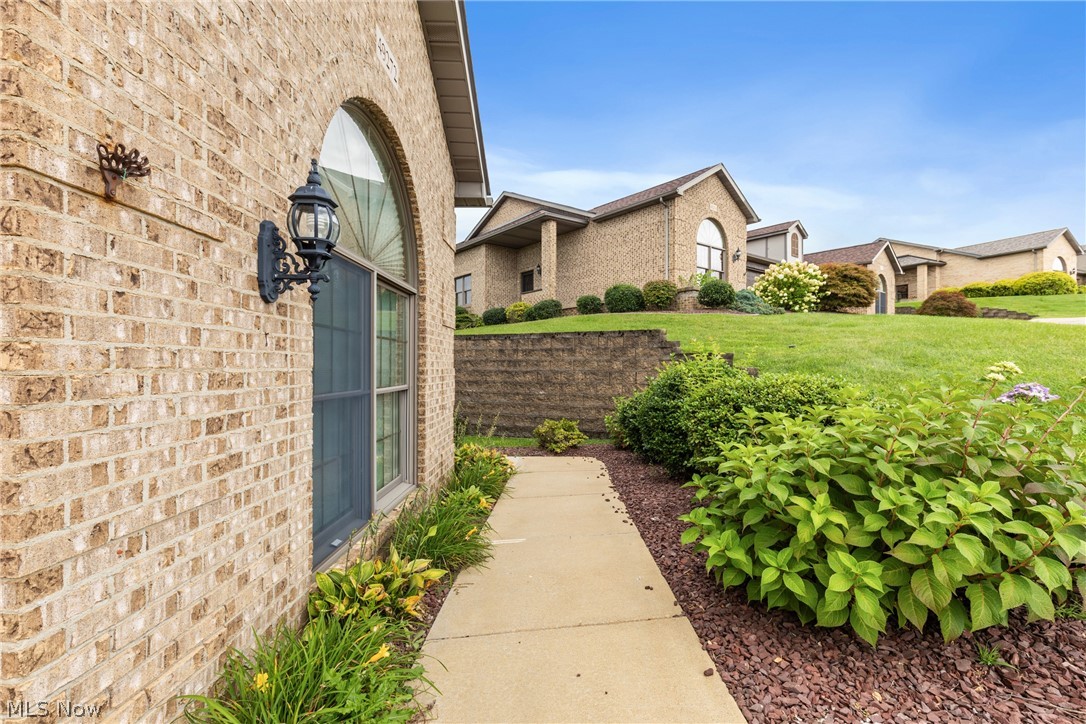 49272 Eagle Drive Property Photo 4