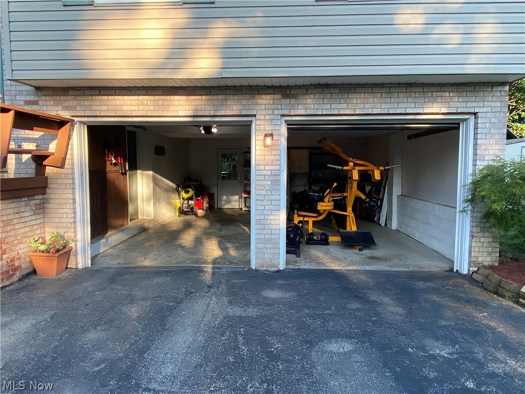 91 Hillview Drive Property Photo 4