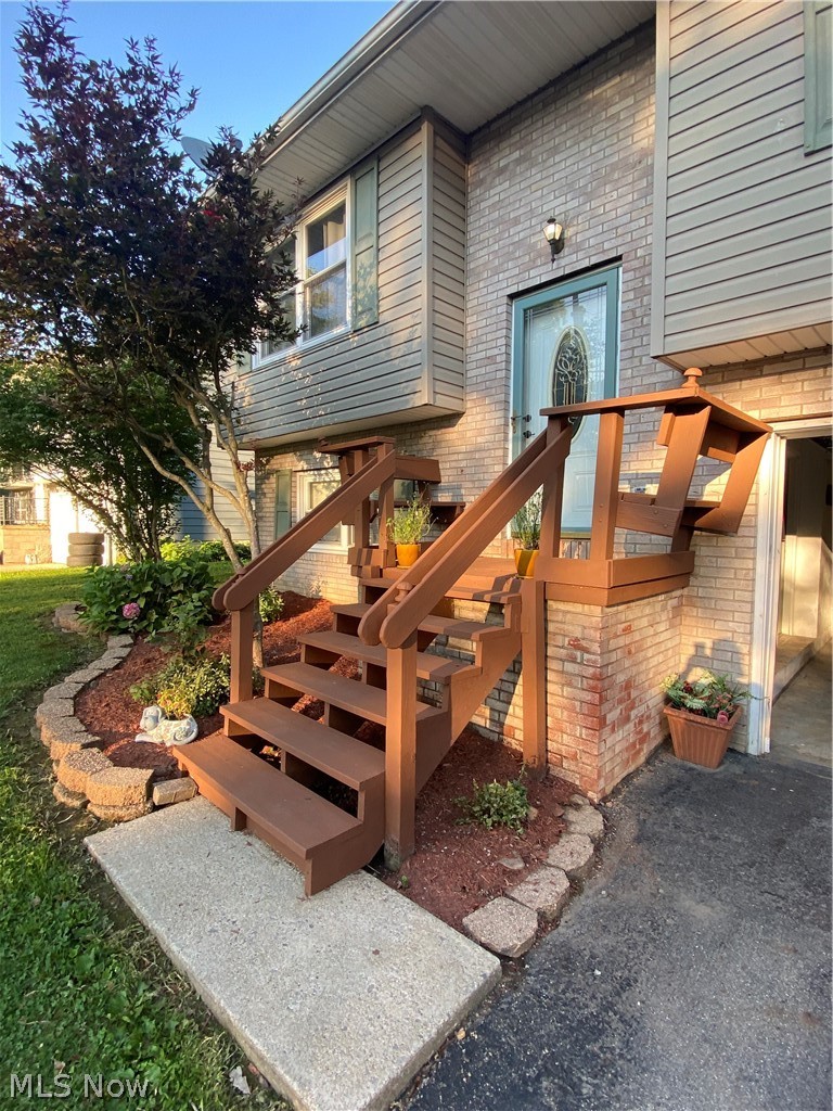 91 Hillview Drive Property Photo 23