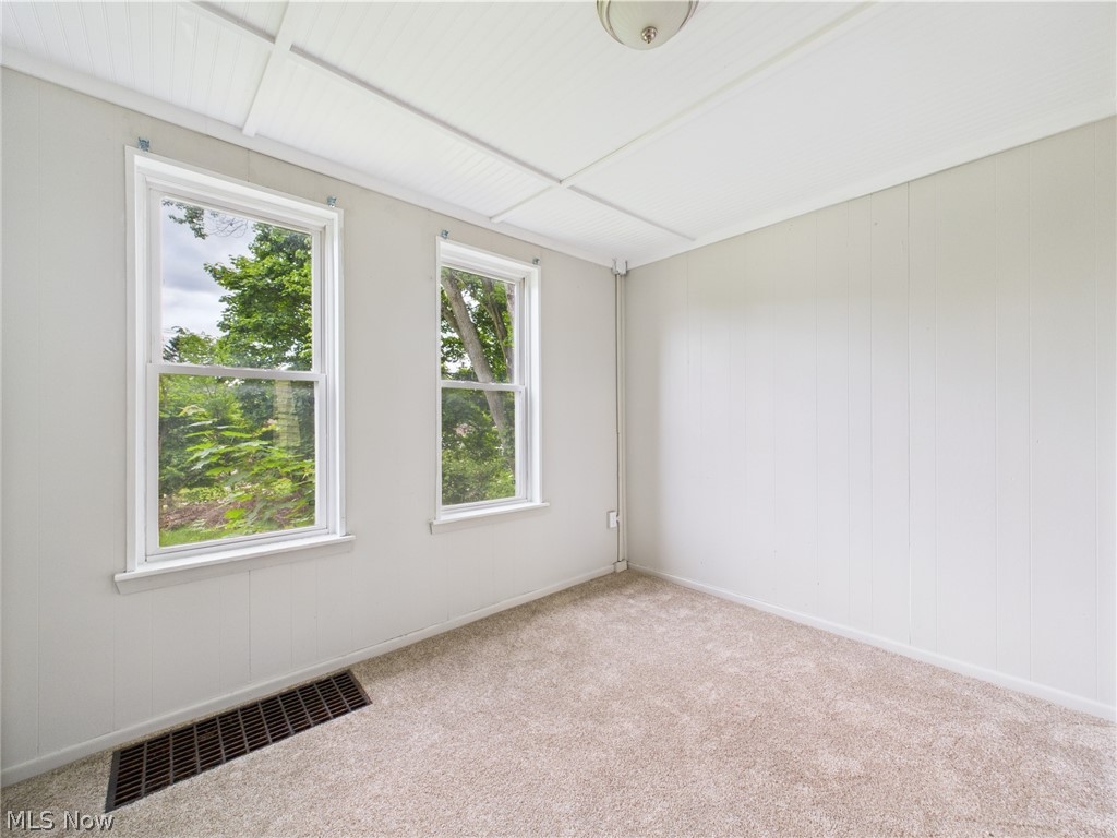 448 E Voris Street Property Photo 12