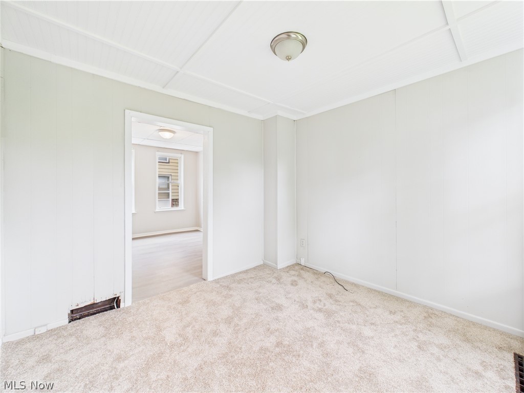 448 E Voris Street Property Photo 13