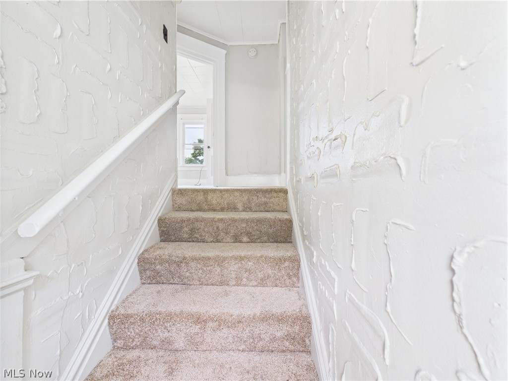 448 E Voris Street Property Photo 18