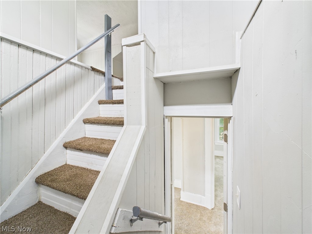 448 E Voris Street Property Photo 31