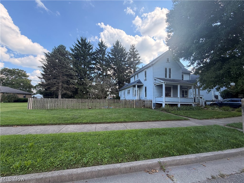 128 E Broadway Street Property Photo 1