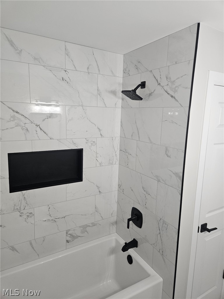447 Catherine Street Property Photo 7