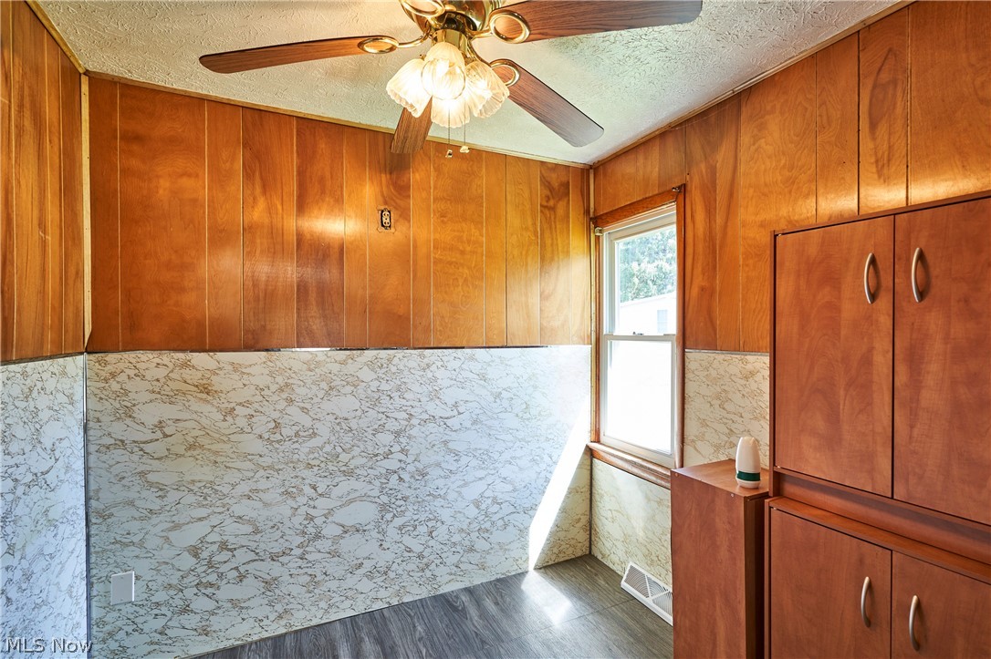 4293 Summit Road Property Photo 7