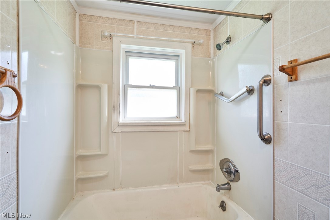 4293 Summit Road Property Photo 10