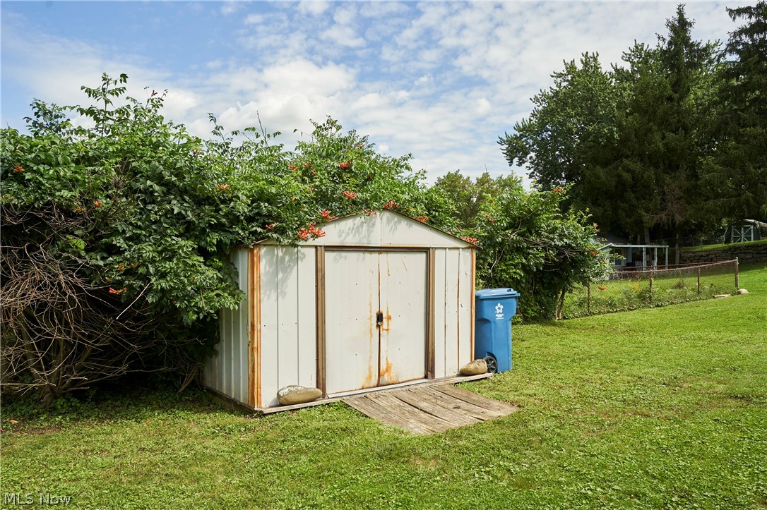 4293 Summit Road Property Photo 16