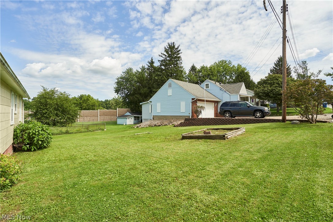 4293 Summit Road Property Photo 17