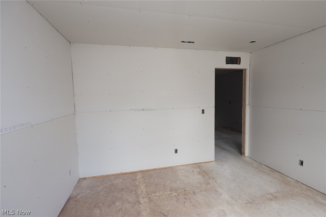 5090 Shepherds Glen Property Photo 6
