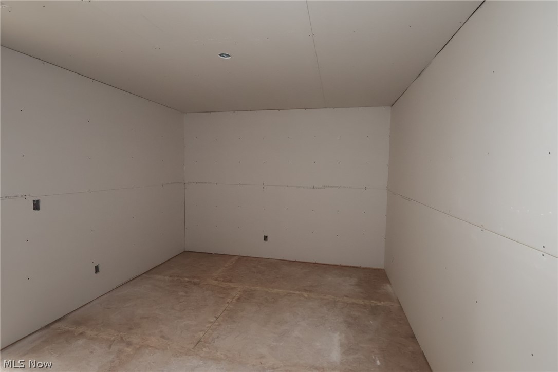 5090 Shepherds Glen Property Photo 10