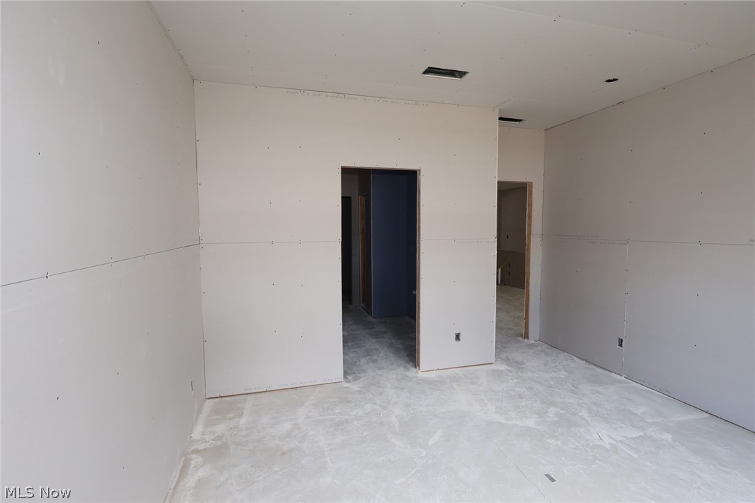 5090 Shepherds Glen Property Photo 13