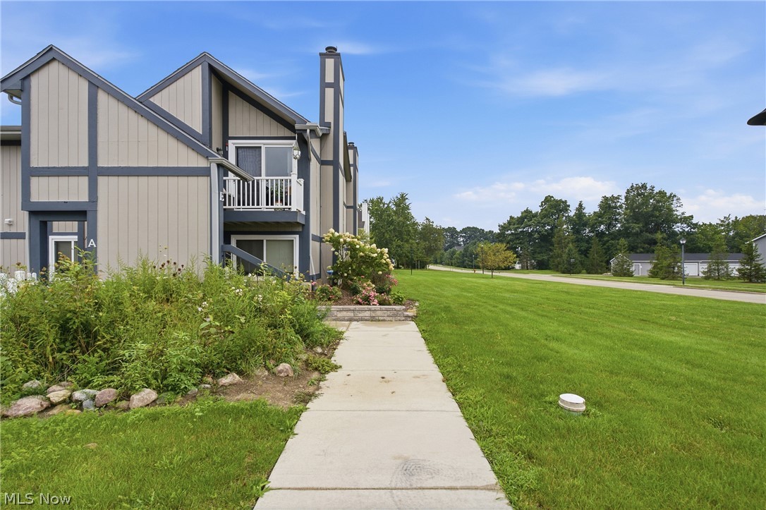 8982 Portage Pointe Drive E Property Photo 2