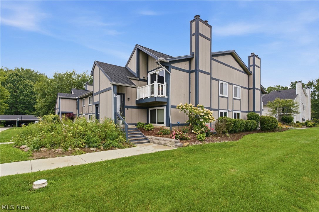 8982 Portage Pointe Drive E Property Photo 3