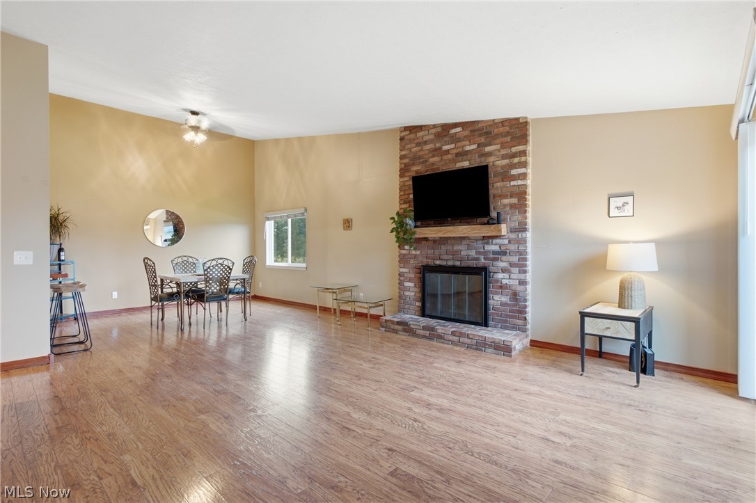 8982 Portage Pointe Drive E Property Photo 7