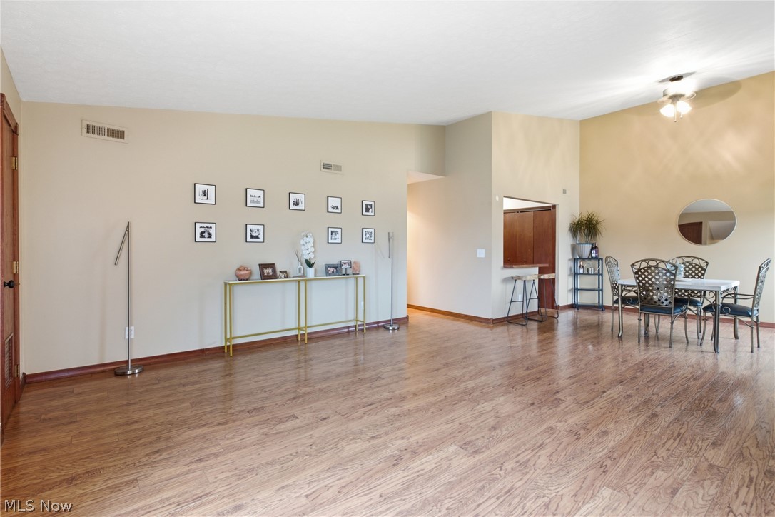 8982 Portage Pointe Drive E Property Photo 8