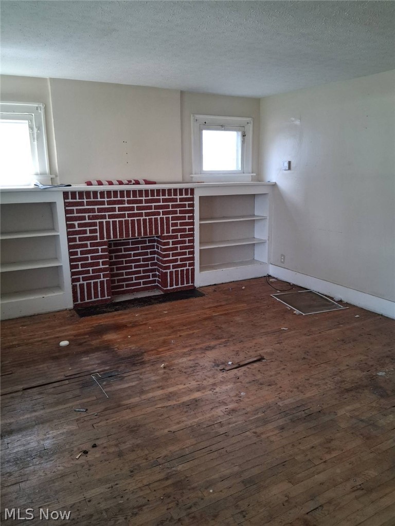 106 Shaker Drive Property Photo 2