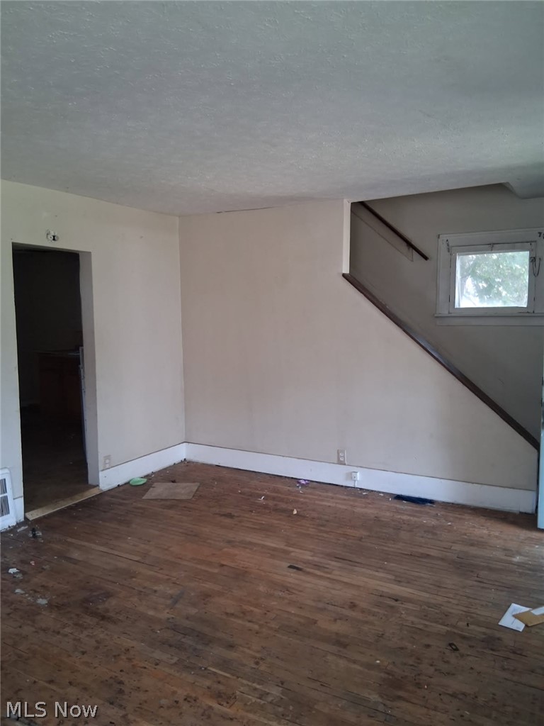 106 Shaker Drive Property Photo 3