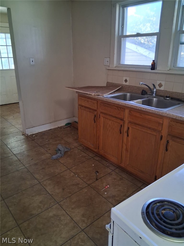 106 Shaker Drive Property Photo 4