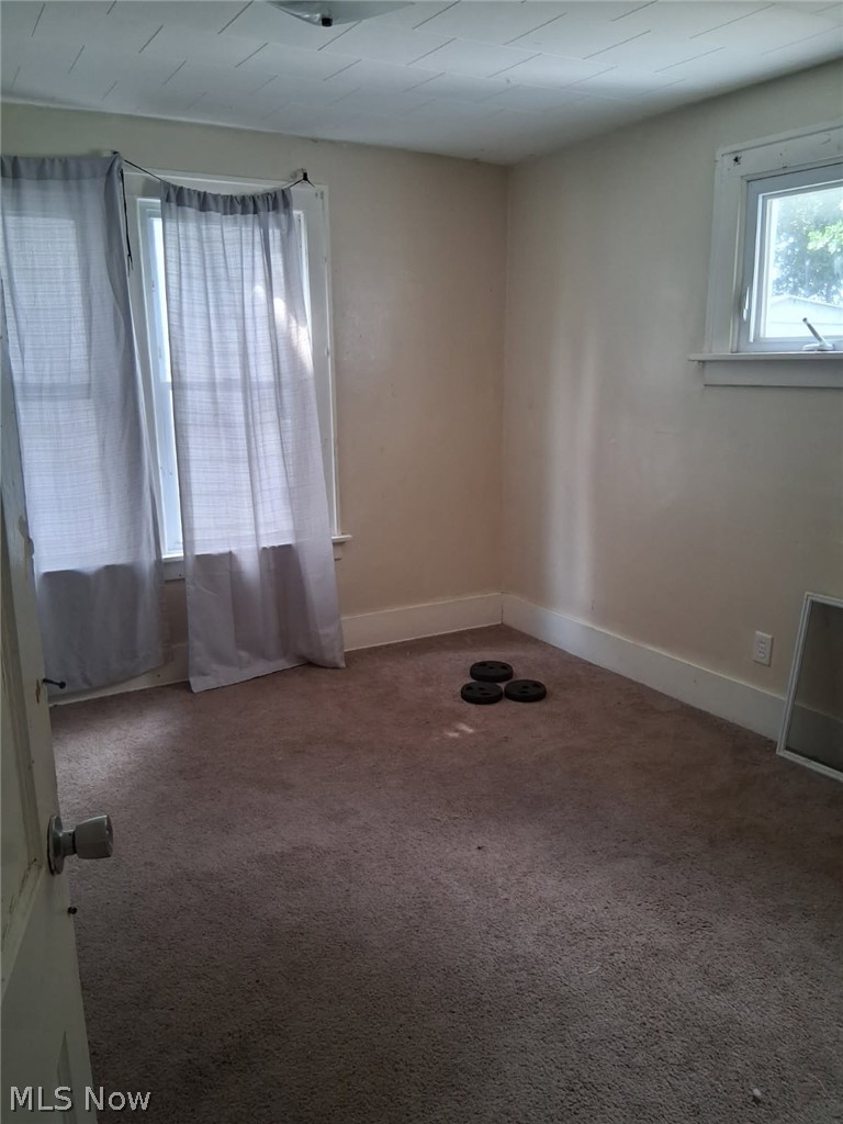 106 Shaker Drive Property Photo 5
