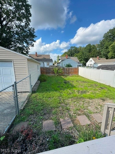 715 E Catawba Avenue Property Photo 16