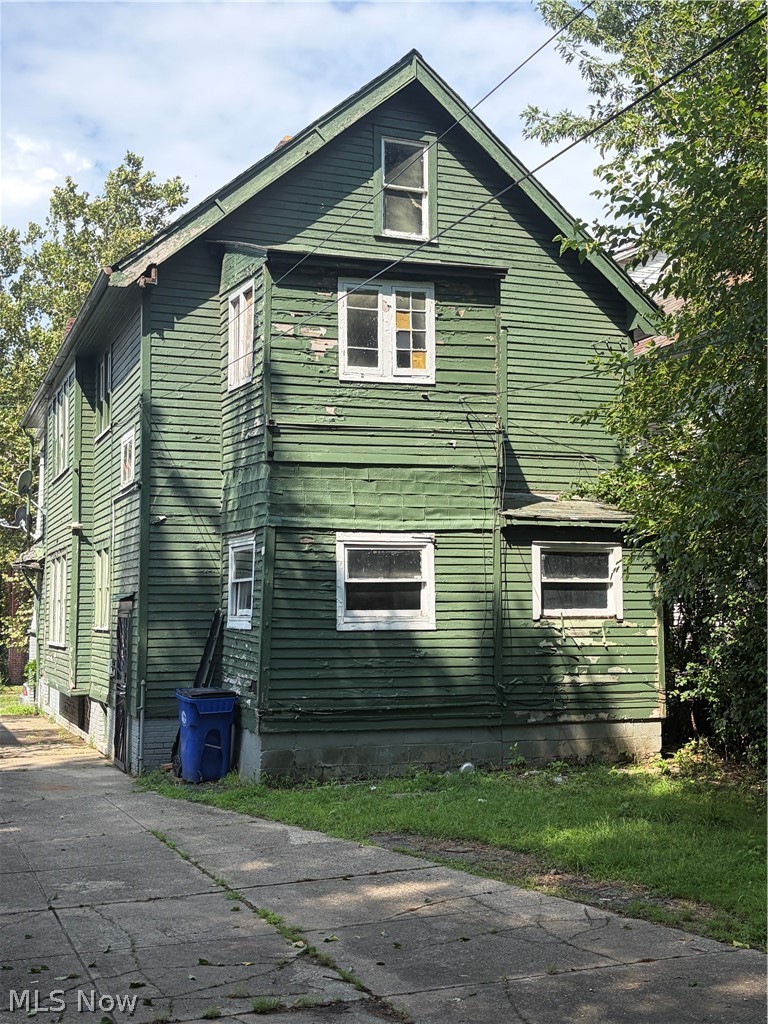 621 E 128th Street Property Photo 4
