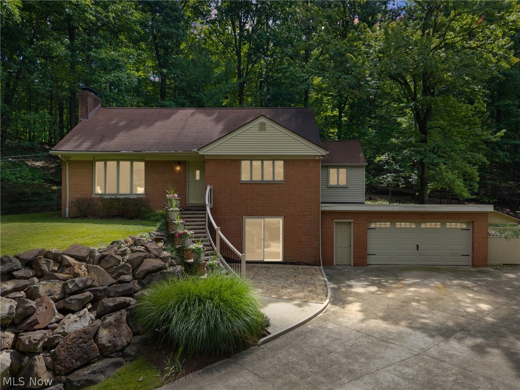2675 W Ridgewood Drive Property Photo 1