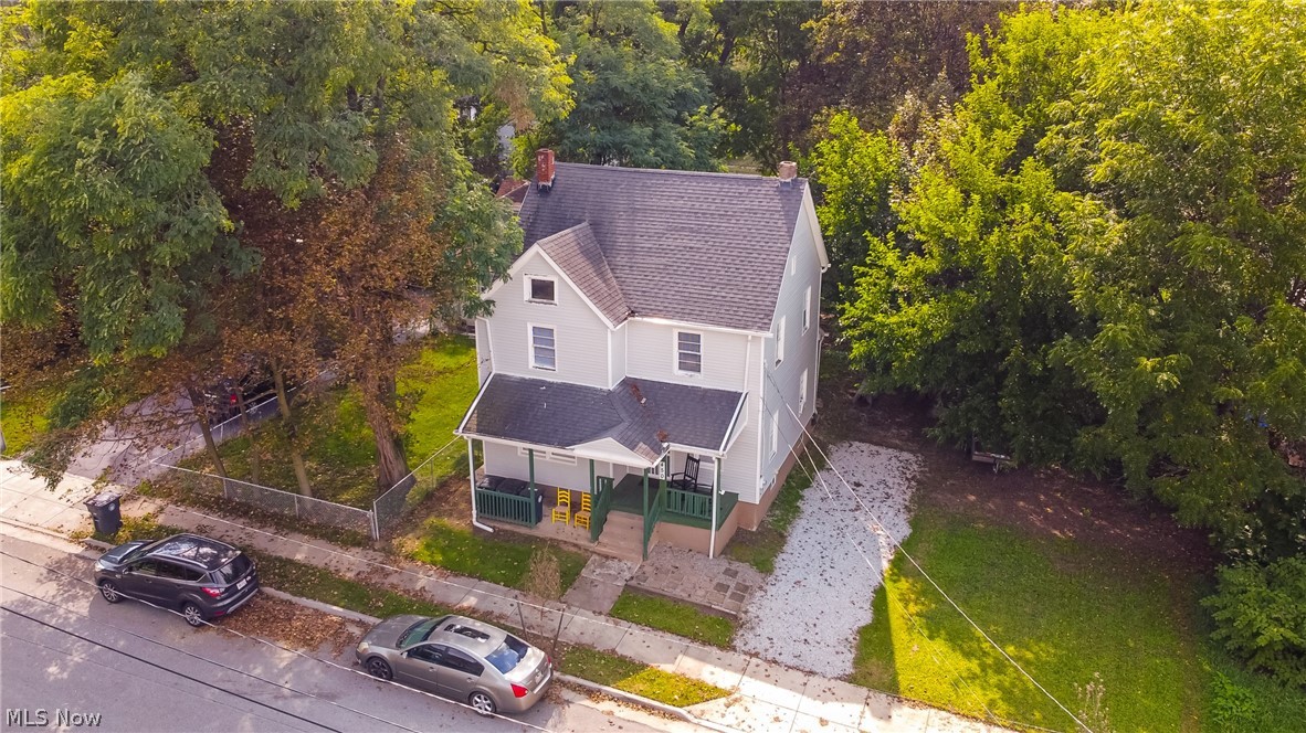 450 Lucy Street Property Photo 3