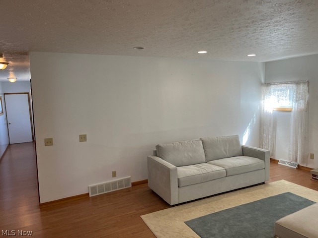 313 Schneider Street Property Photo 6