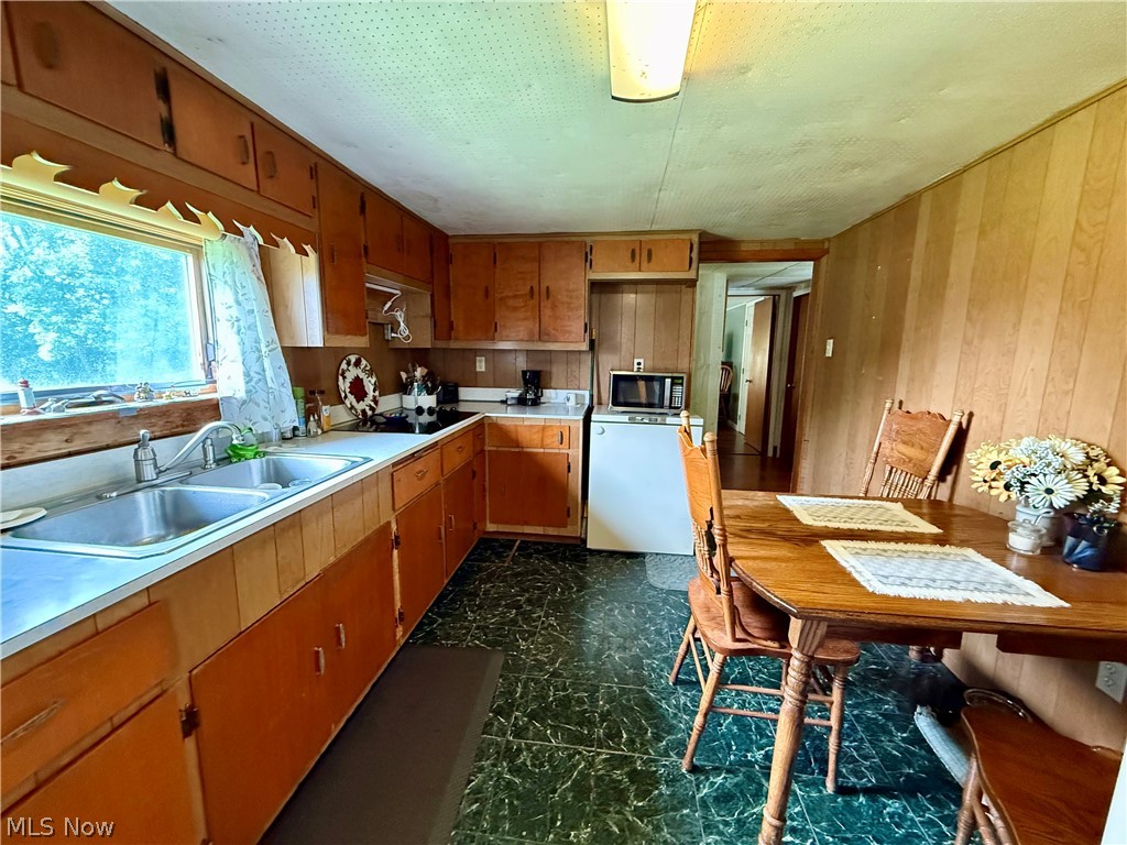 7176 Pearl Road Se Property Photo 10