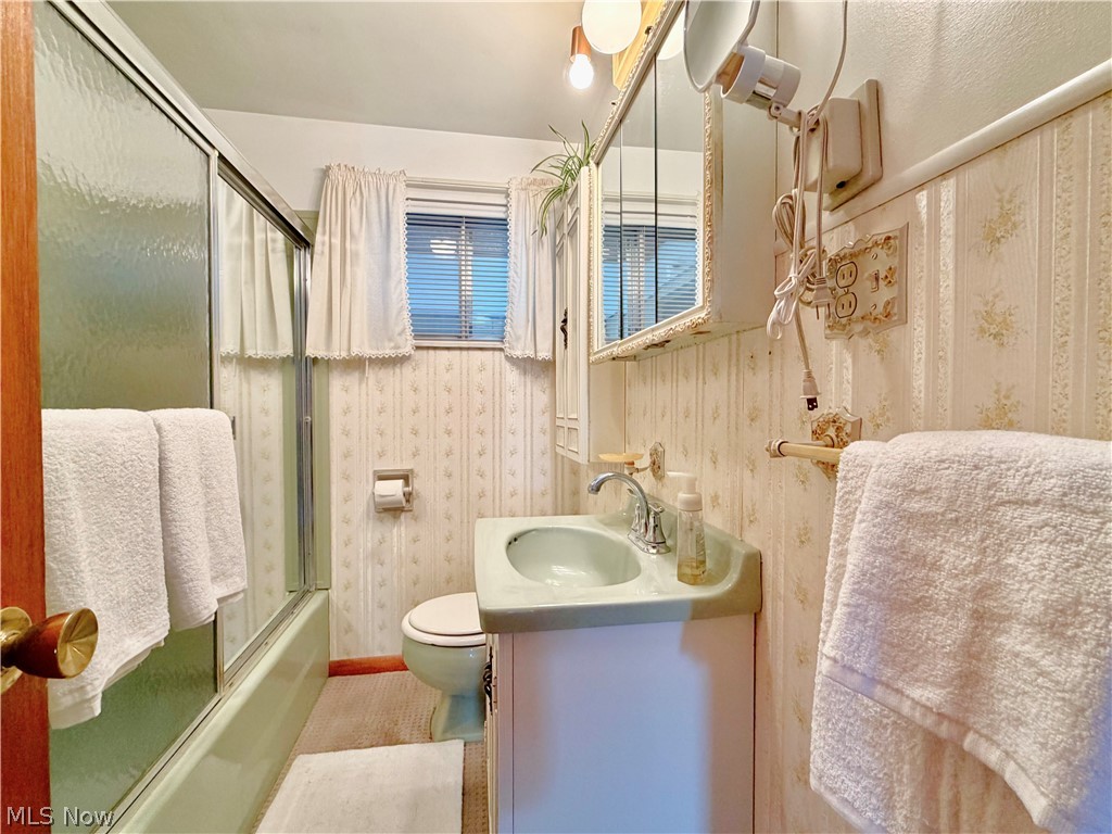 2505 40th Street Property Photo 8
