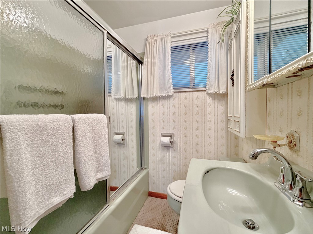 2505 40th Street Property Photo 9
