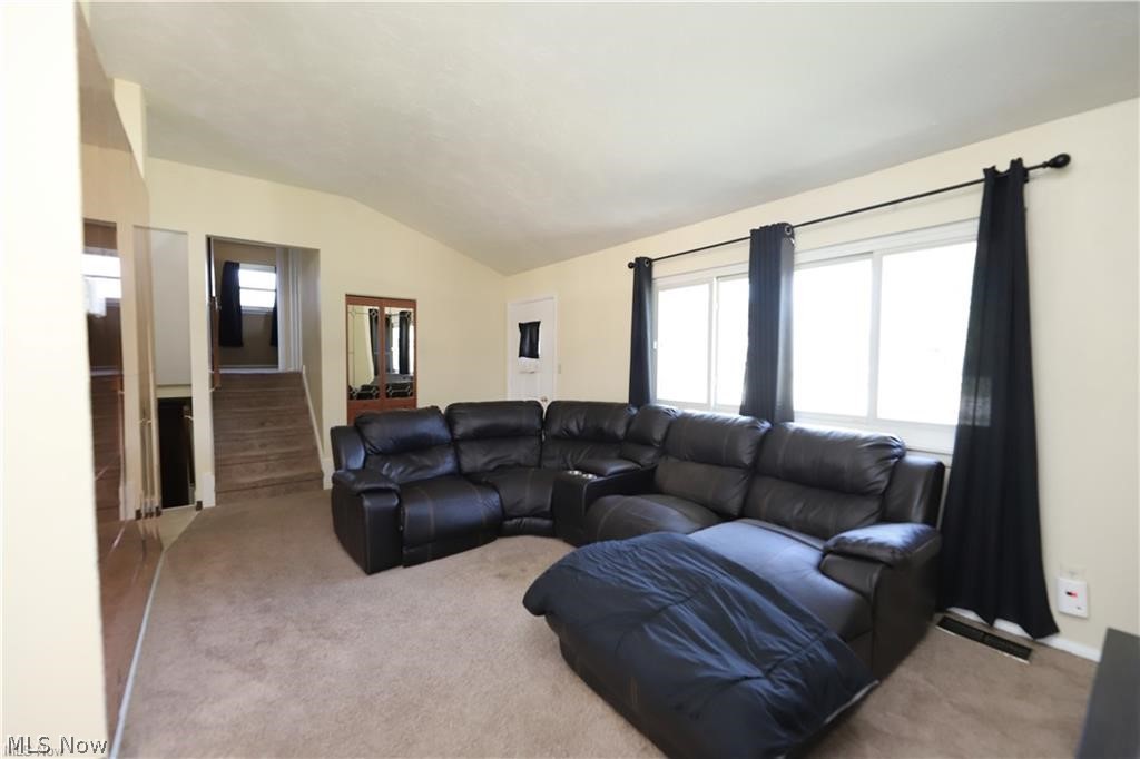 6340 Smith Road Property Photo 3
