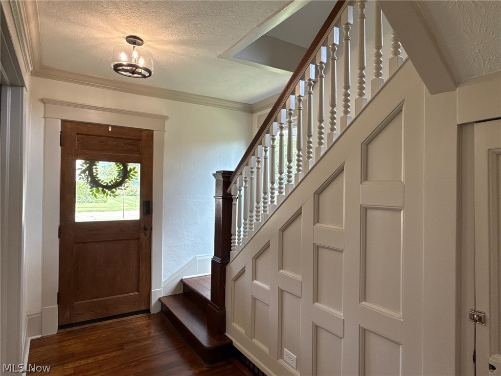 1326 N Wooster Avenue Property Photo 3