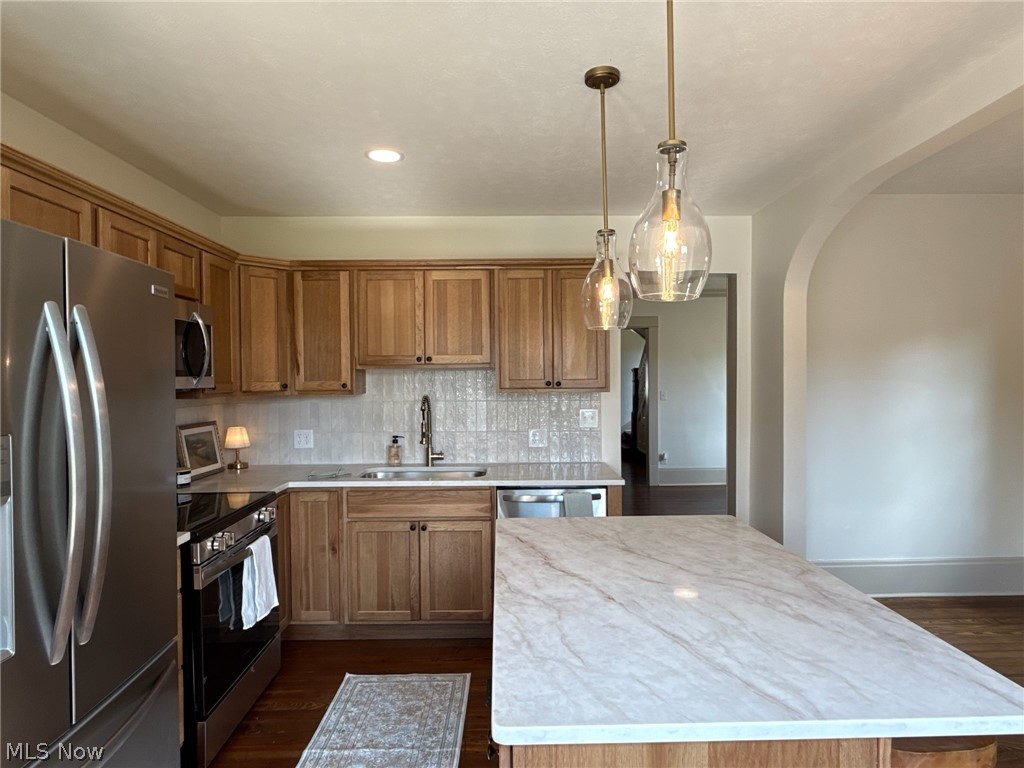 1326 N Wooster Avenue Property Photo 15