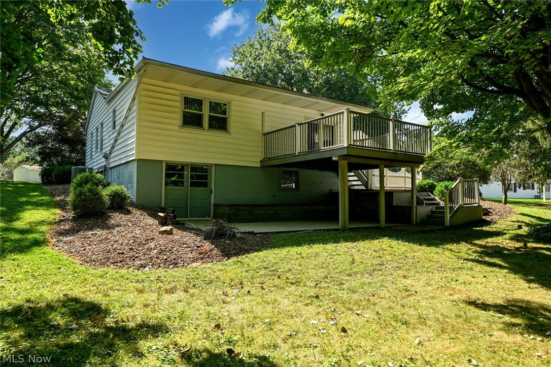 105 Grove Street Property Photo 3