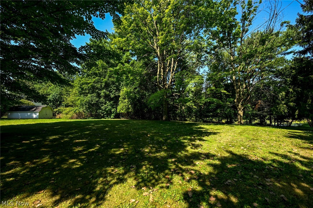 105 Grove Street Property Photo 4