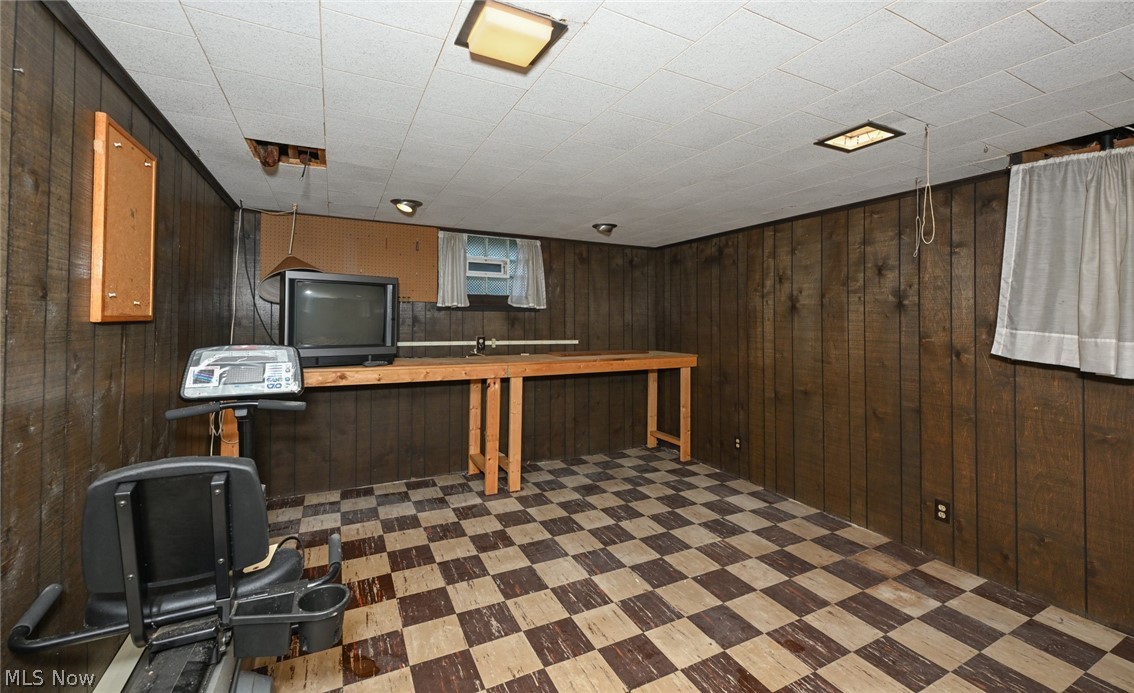 105 Grove Street Property Photo 16