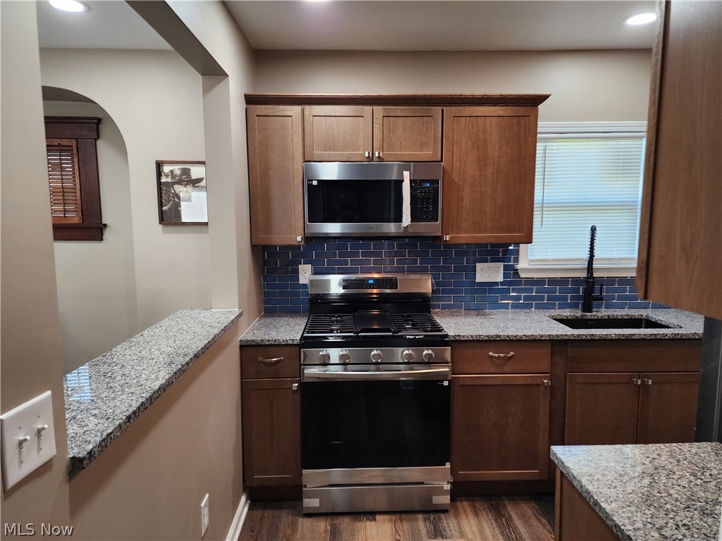 516 Bond Street Property Photo 10