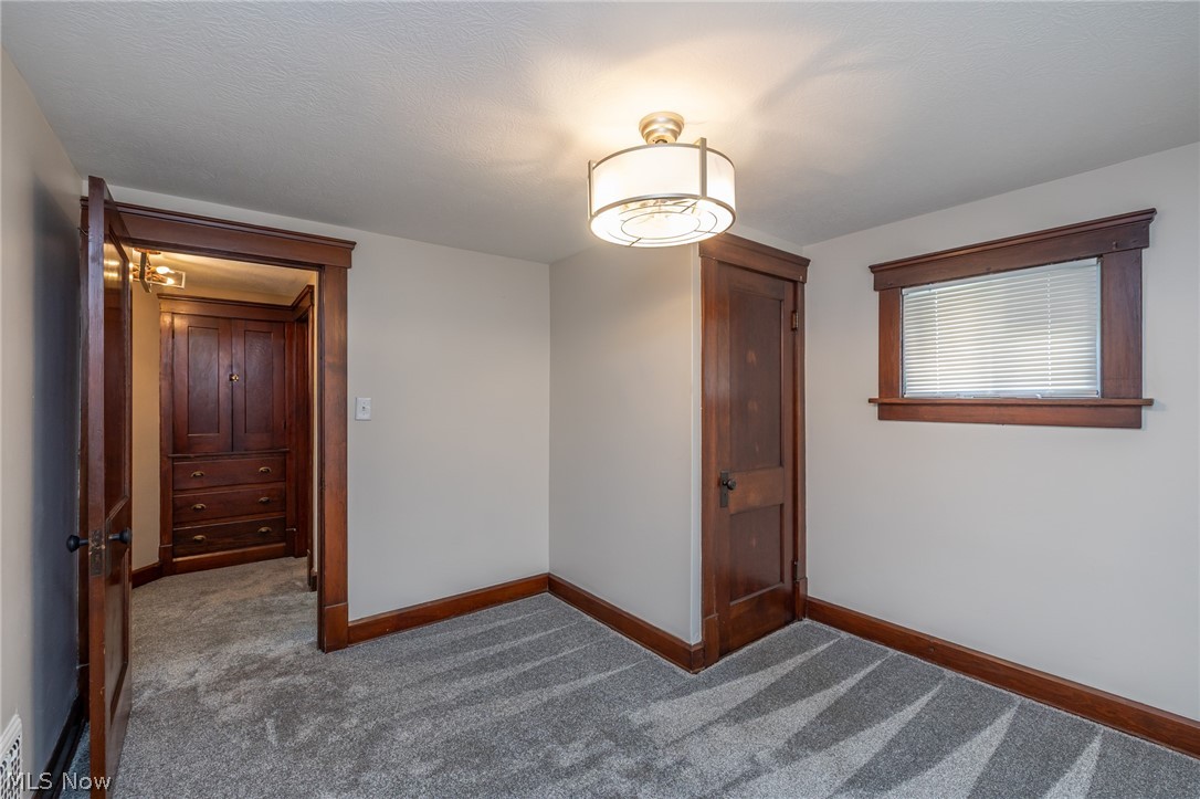 516 Bond Street Property Photo 13