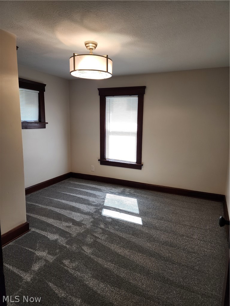 516 Bond Street Property Photo 14