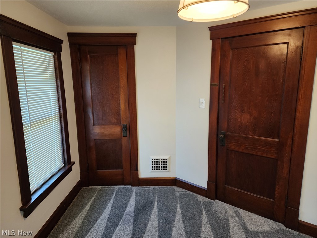 516 Bond Street Property Photo 15