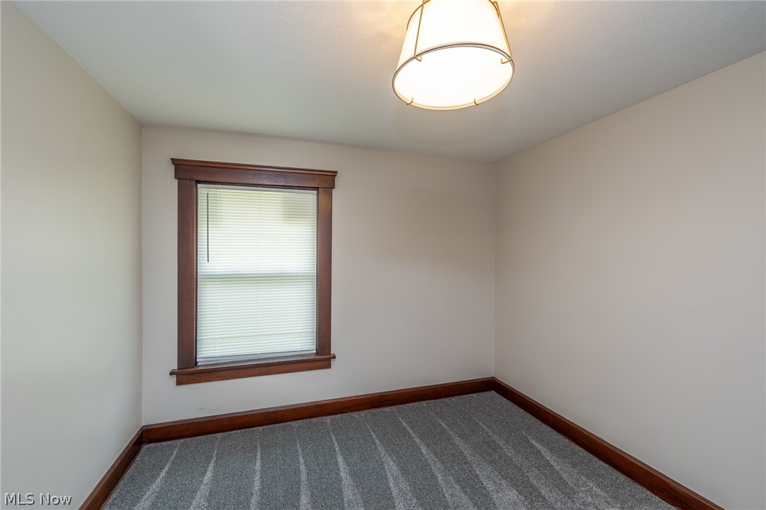 516 Bond Street Property Photo 16