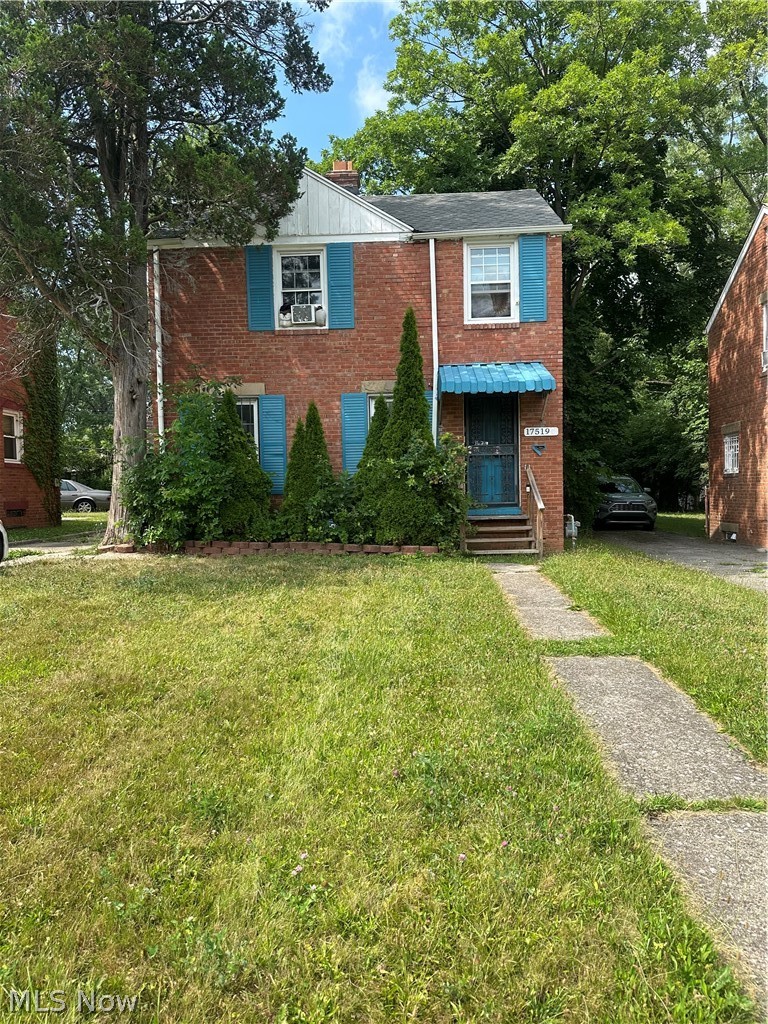 17519 Throckley Avenue Property Photo 2
