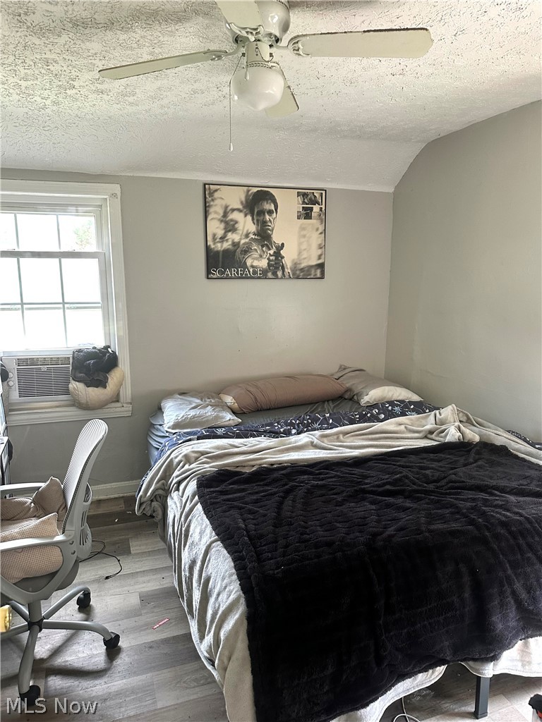 17519 Throckley Avenue Property Photo 12